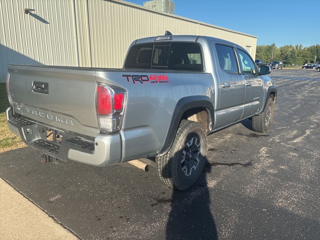 2023 Toyota Tacoma V6 photo 2