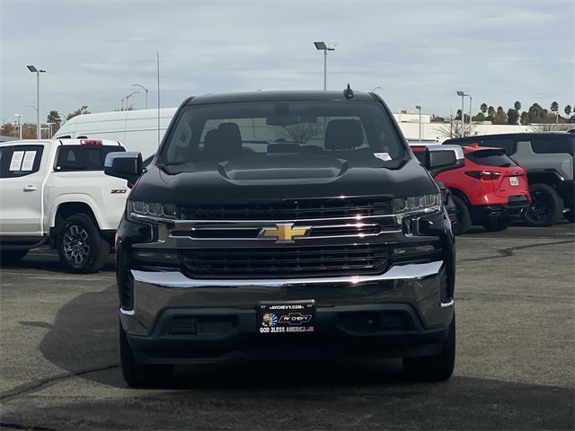 2019 Chevrolet Silverado 1500 LT photo 2