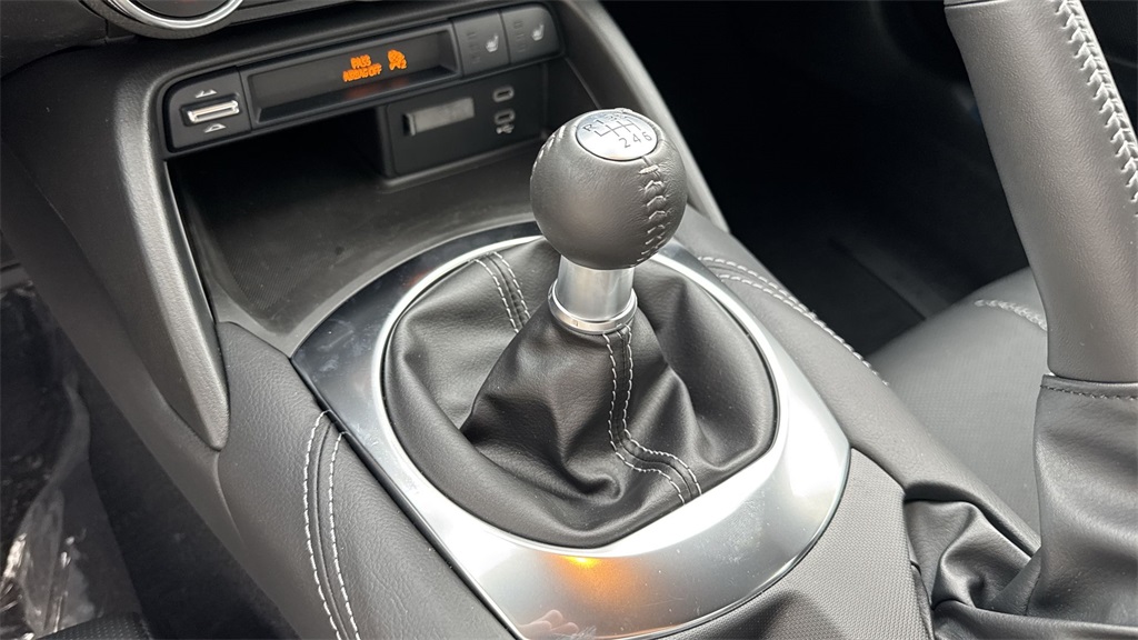 2025 Mazda MX-5 Miata Miata RF Grand Touring photo 48