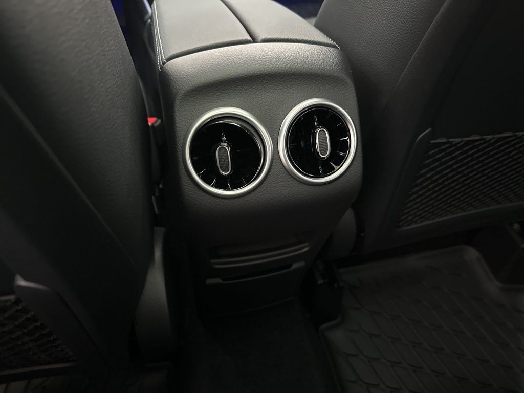 2025 Mercedes Benz GLA 250 photo 19