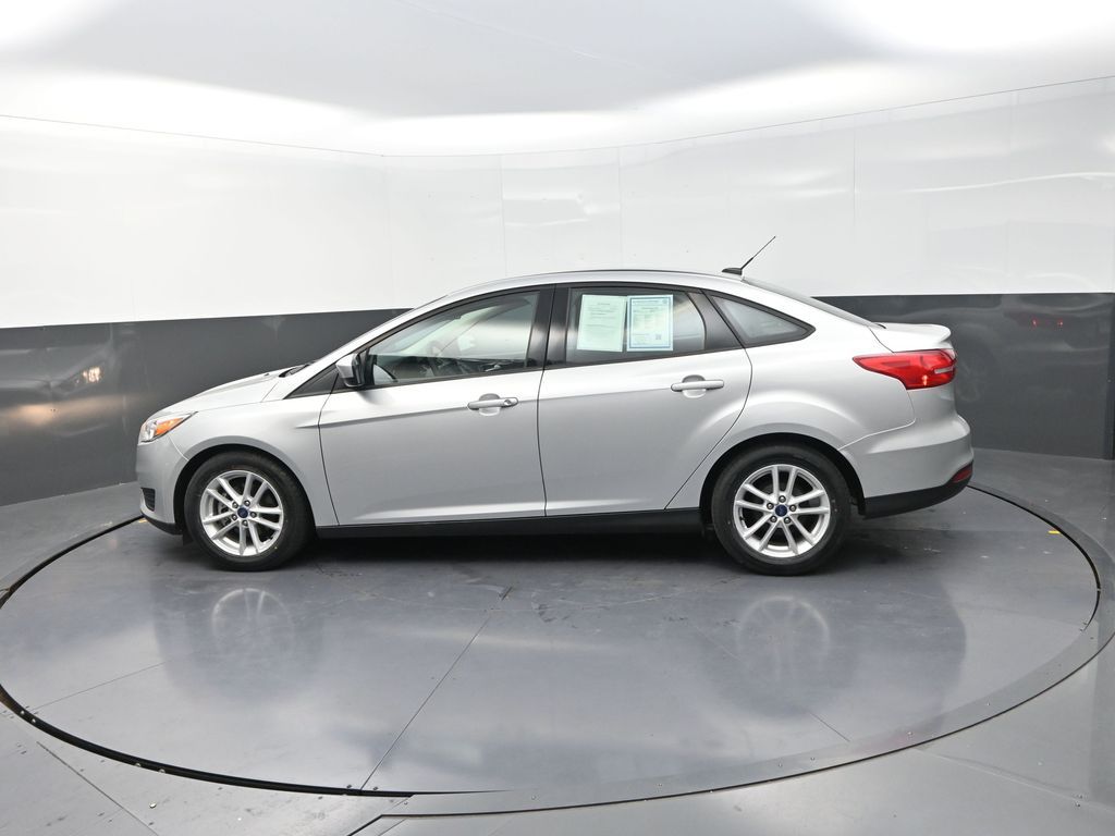 2018 Ford Focus SE photo 4