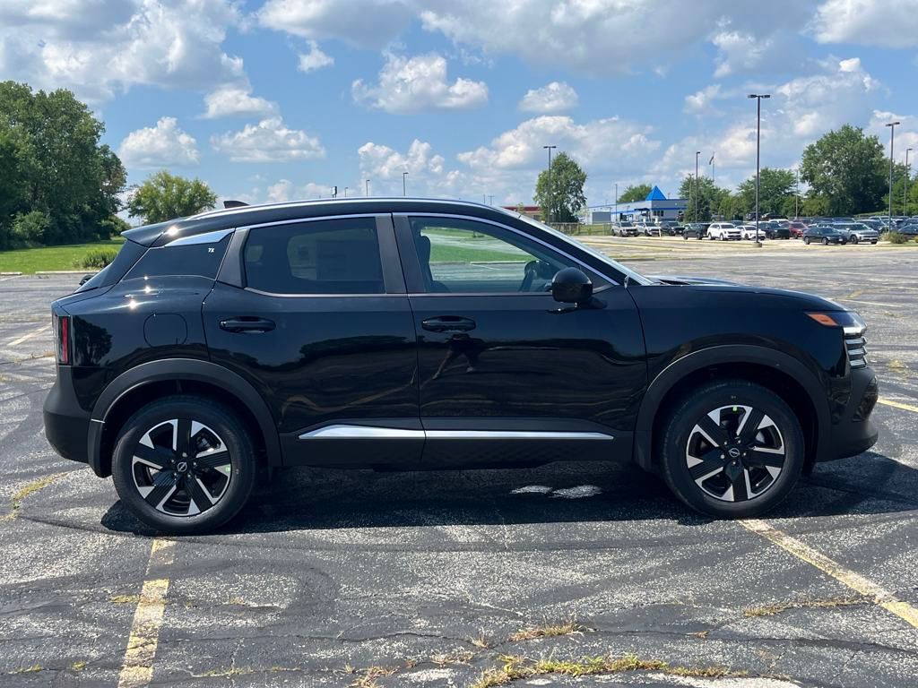 2025 Nissan Kicks SV photo 4