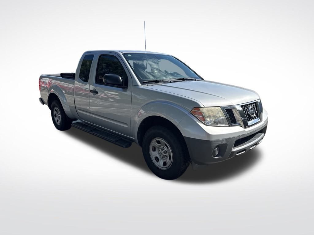 2017 Nissan Frontier S photo 2