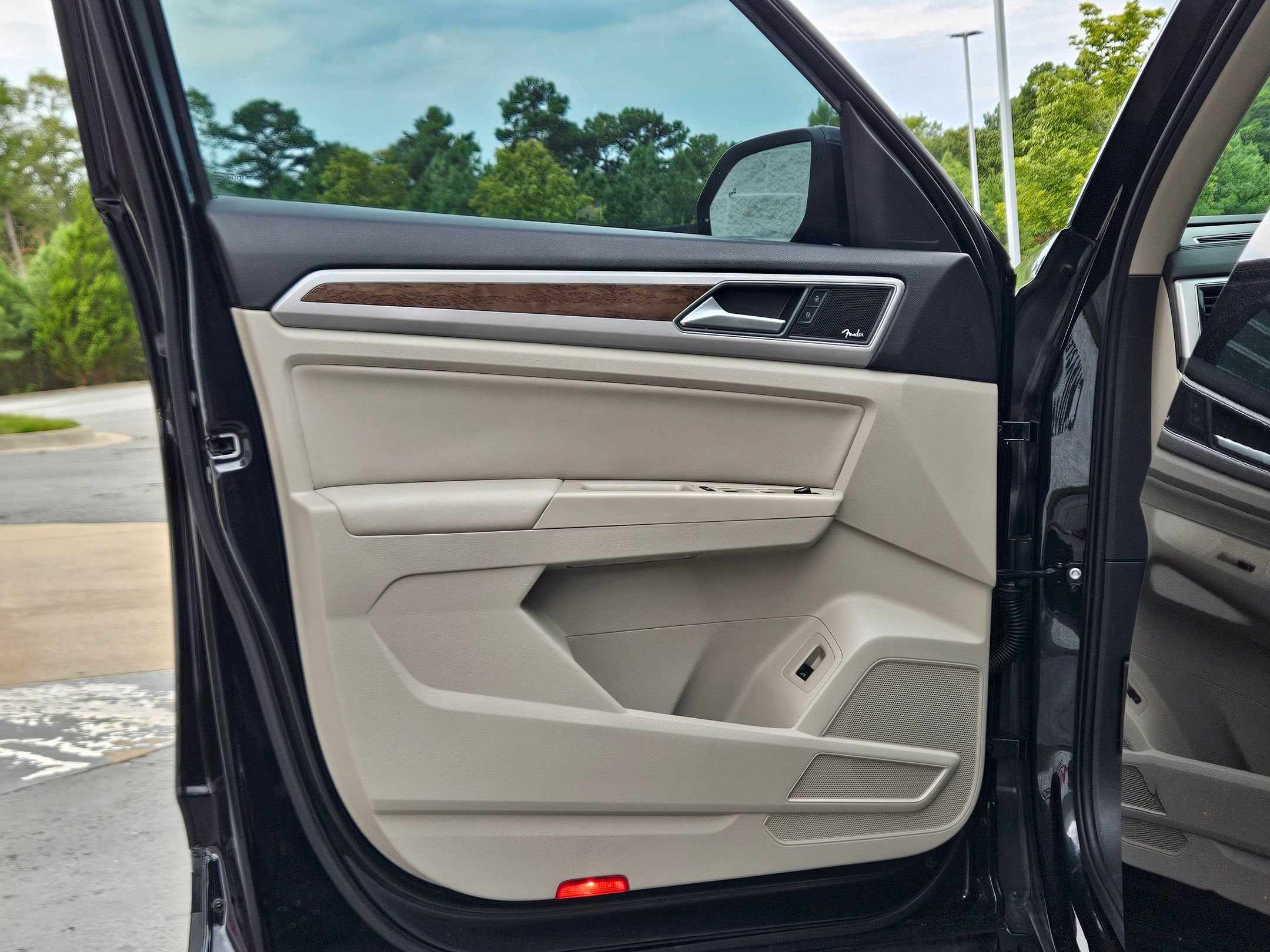 2019 Volkswagen Atlas V6 SEL Premium photo 12
