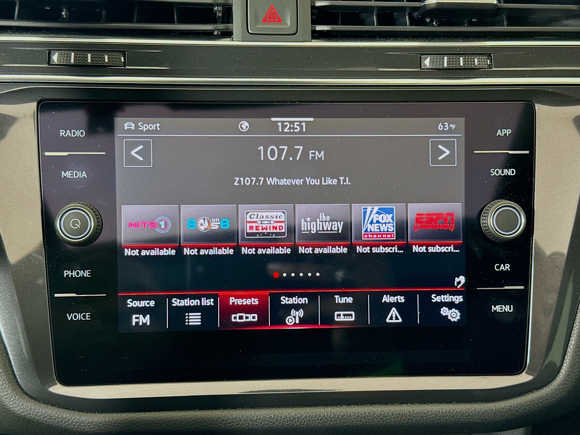 2022 Volkswagen Tiguan SE R-Line Black photo 14