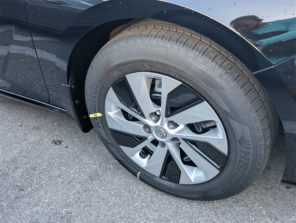 2025 Nissan Altima 2.5 S photo 3