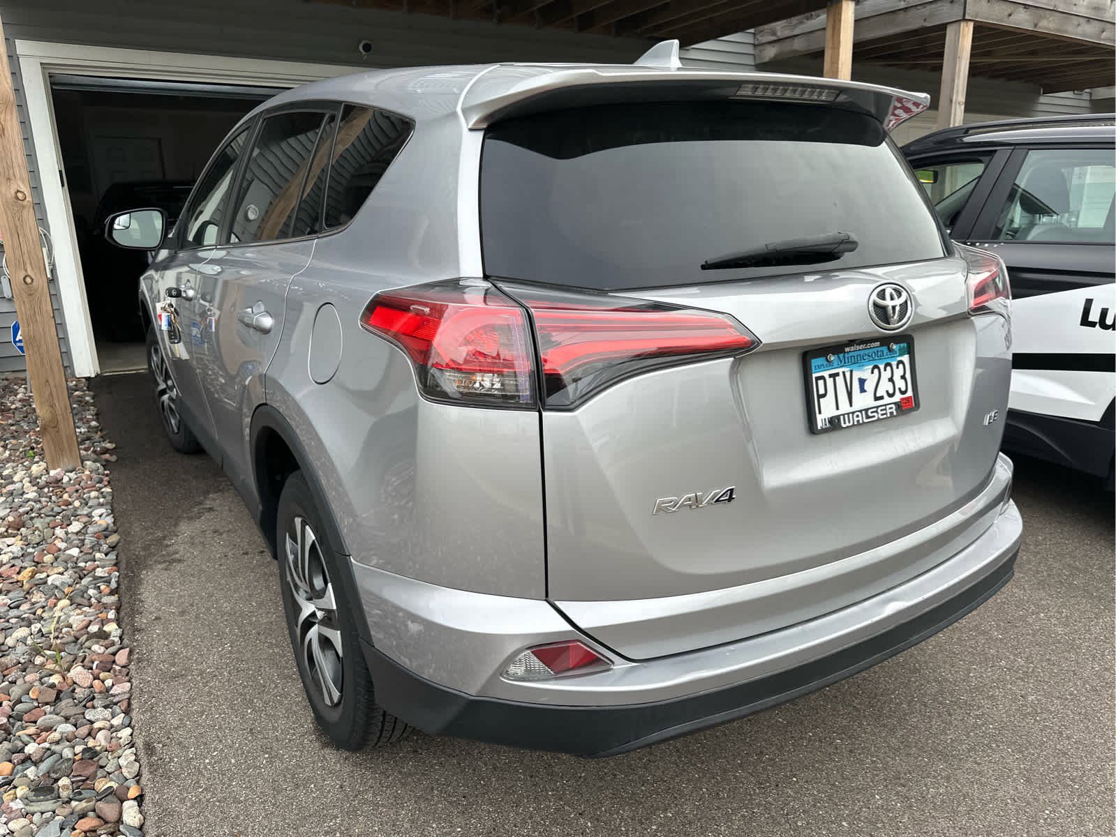 2018 Toyota RAV4 LE photo 2