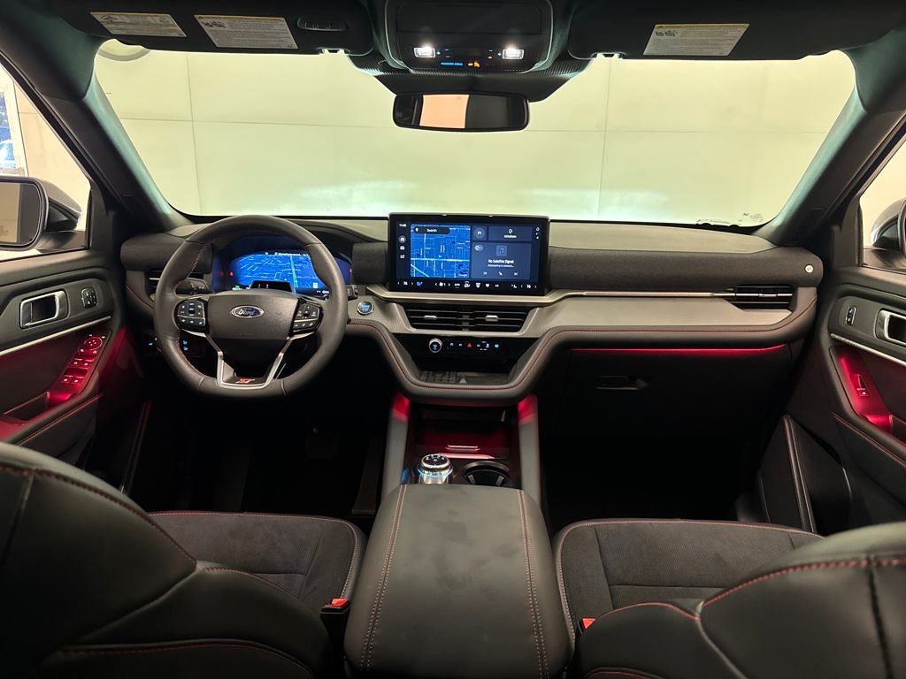 2025 Ford Explorer ST photo 3