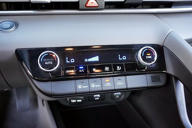 Used 2021 Gray Hyundai SEL image 26