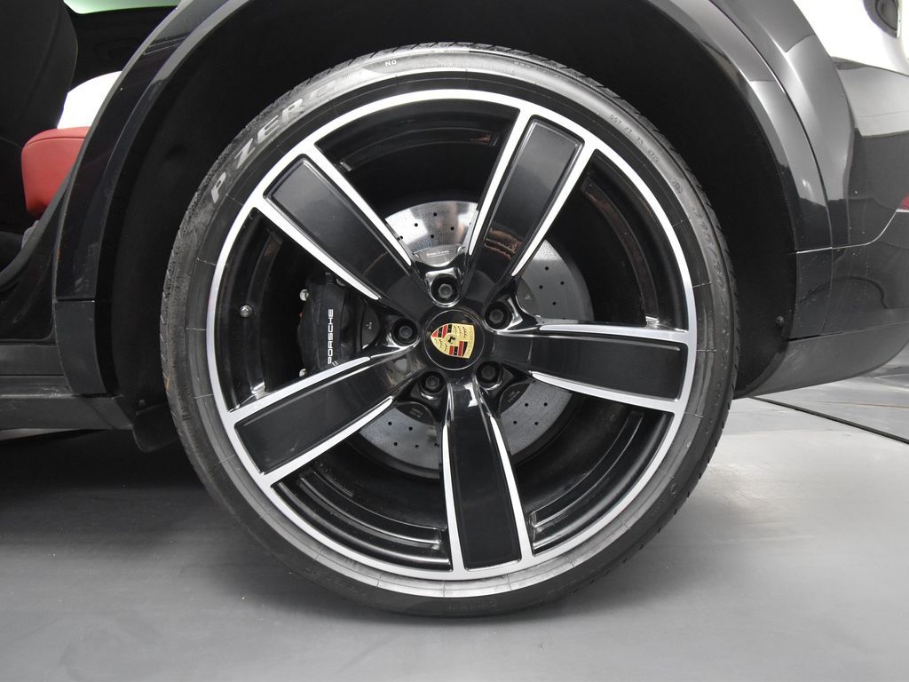 2022 Porsche Cayenne E-Hybrid Turbo S photo 8