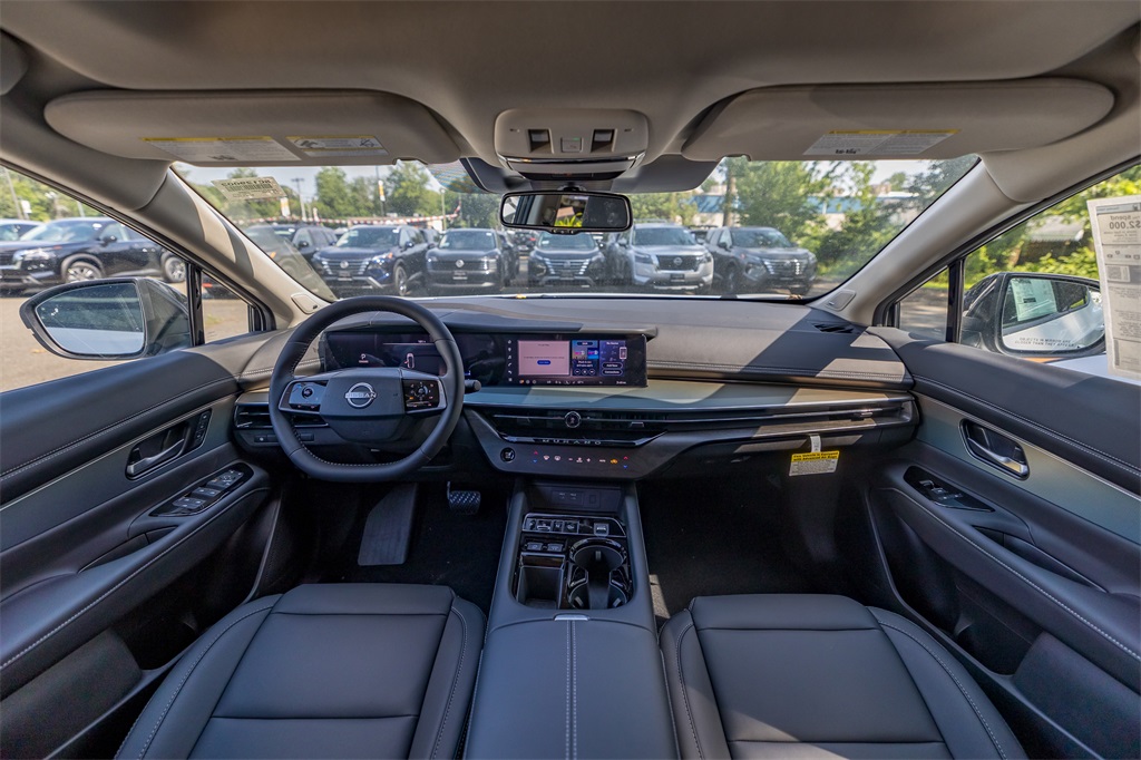 2025 Nissan Murano SL photo 13