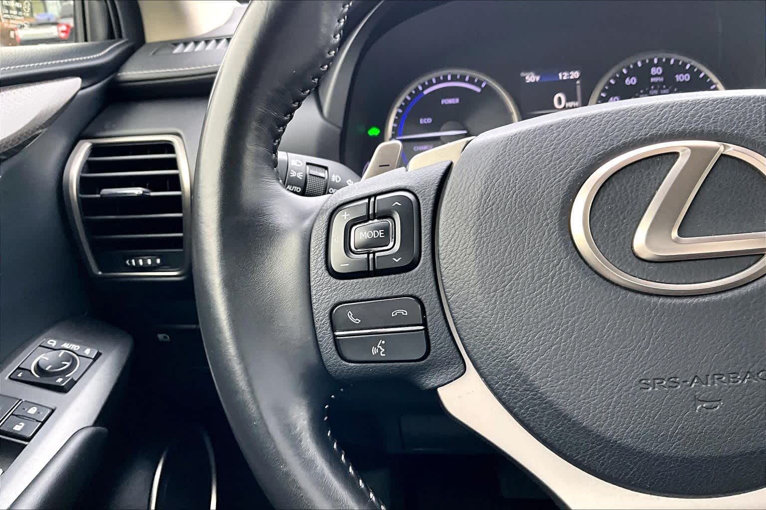 2020 Lexus NX Hybrid 300h - Photo 24