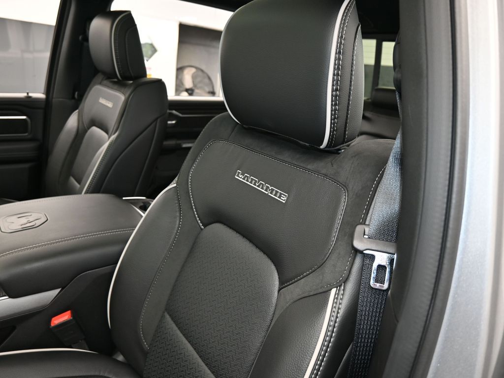 2025 Ram 1500 Laramie photo 14