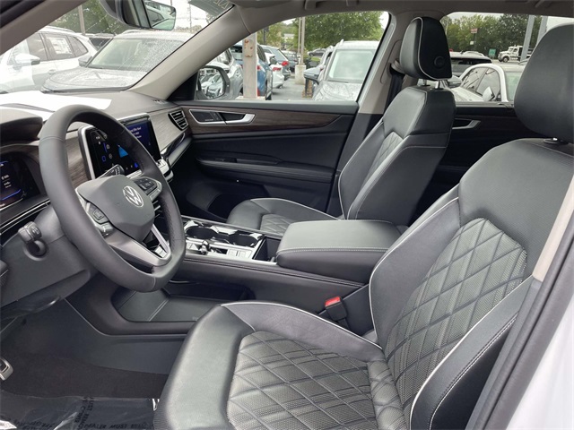 2024 Volkswagen Atlas SEL Premium R-Line photo 19
