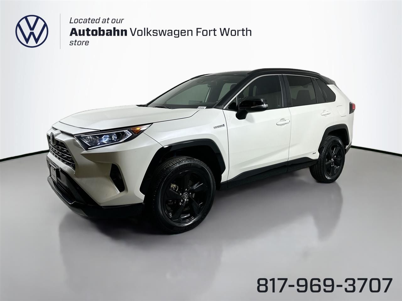 2020 Toyota RAV4 XSE's photo