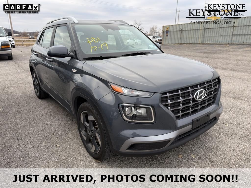 2025 Hyundai Venue SEL's photo