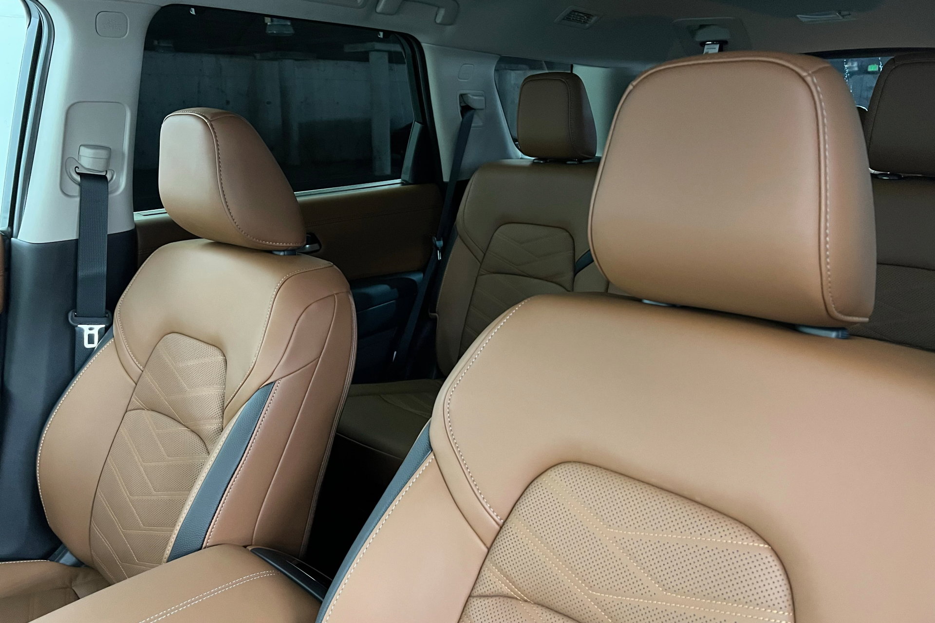 2025 Nissan Pathfinder Platinum photo 16
