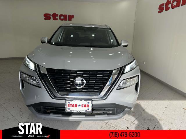 2021 Nissan Rogue SV photo 4
