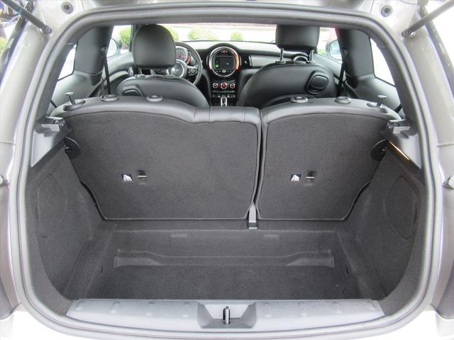 2020 Mini Cooper 2 Door Hardtop Oxford Edition photo 23