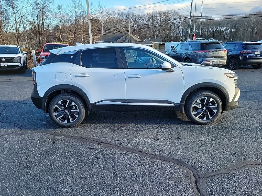 2025 Nissan Kicks SV photo 5