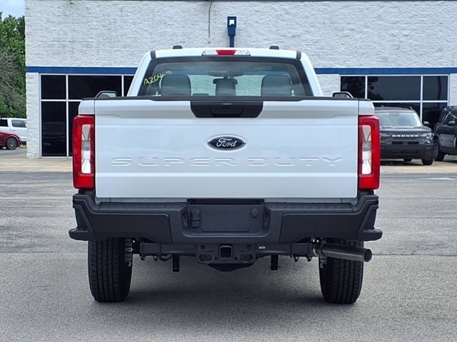 2026 Ford F-250 photo 18