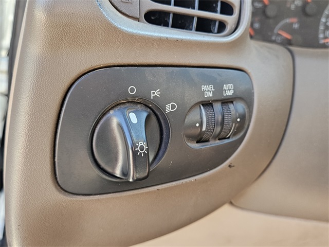 1998 Ford F-150 Lariat photo 23