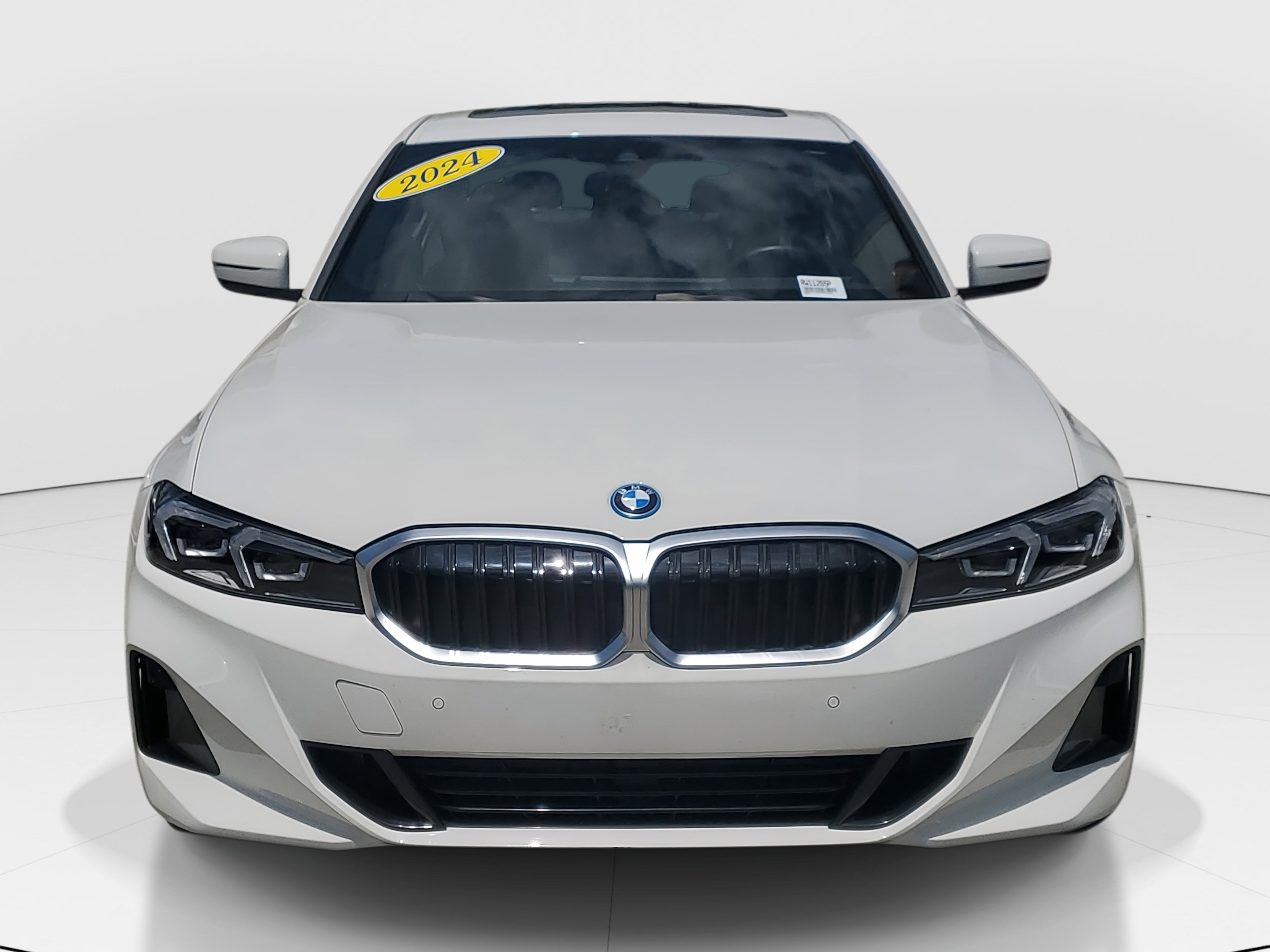 2024 Bmw 330e xDrive photo 3