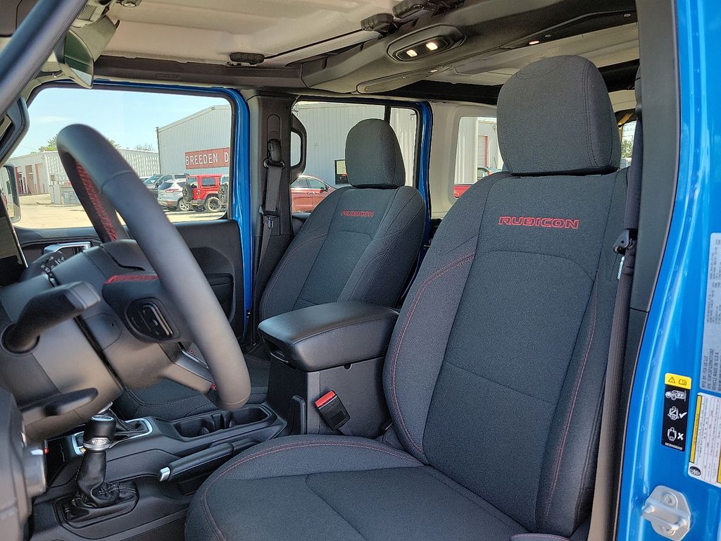 2024 Jeep Wrangler Rubicon photo 11