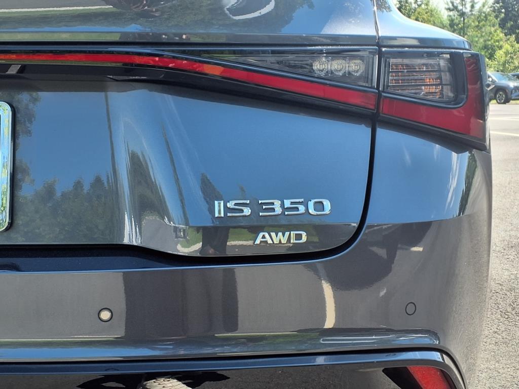 2022 Lexus IS 350 F SPORT AWD photo 8