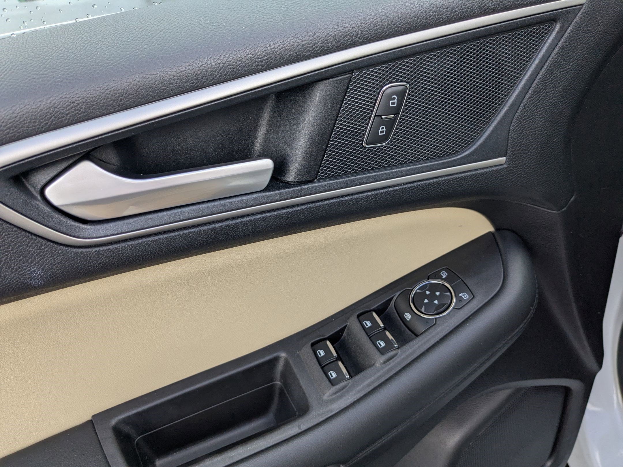 2021 Ford Edge SEL photo 11
