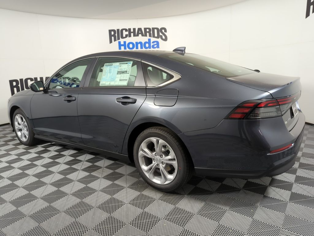 2025 Honda Accord LX 1.5T photo 2