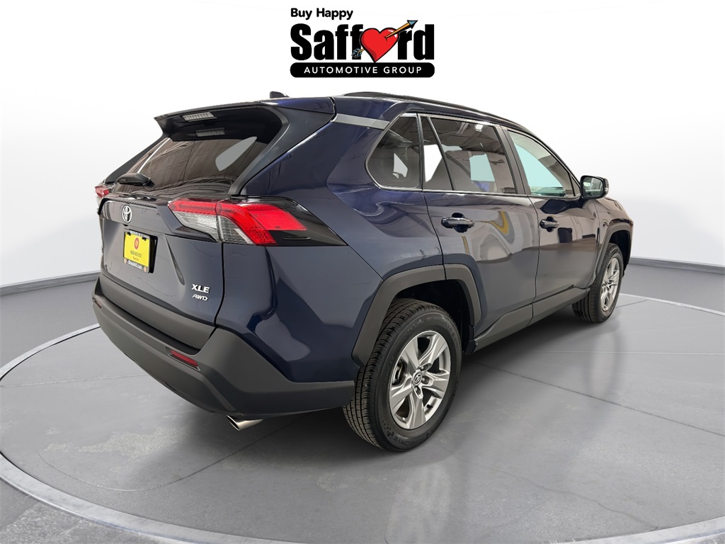 2024 Toyota RAV4 XLE photo 4