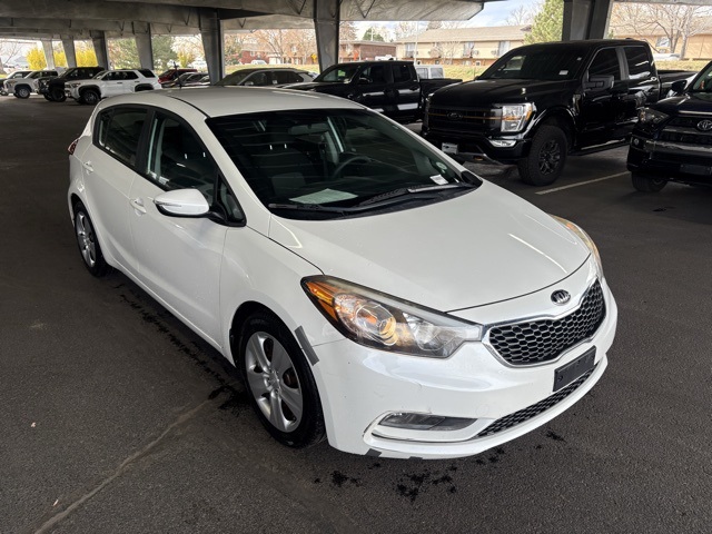 2016 Kia Forte LX photo 3