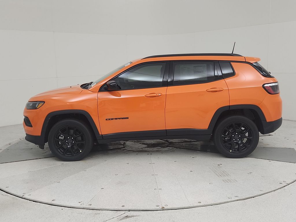 2026 Jeep Compass Latitude Altitude photo 4