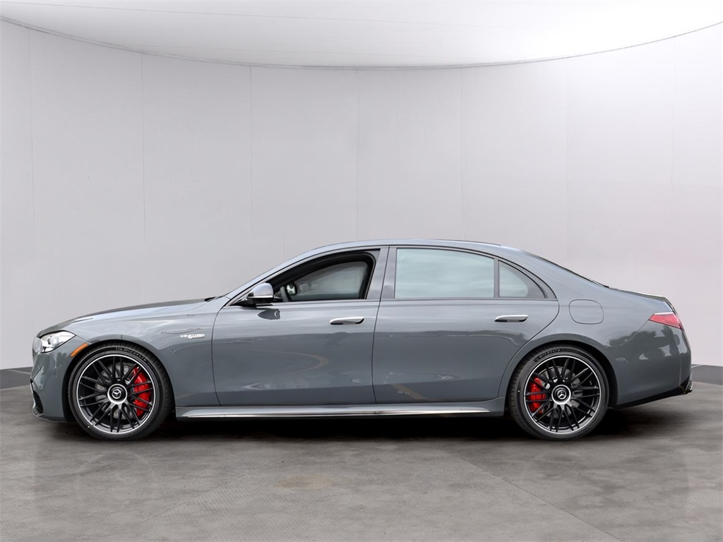 2026 Mercedes Benz S 63 e AMG 4MATIC photo 3