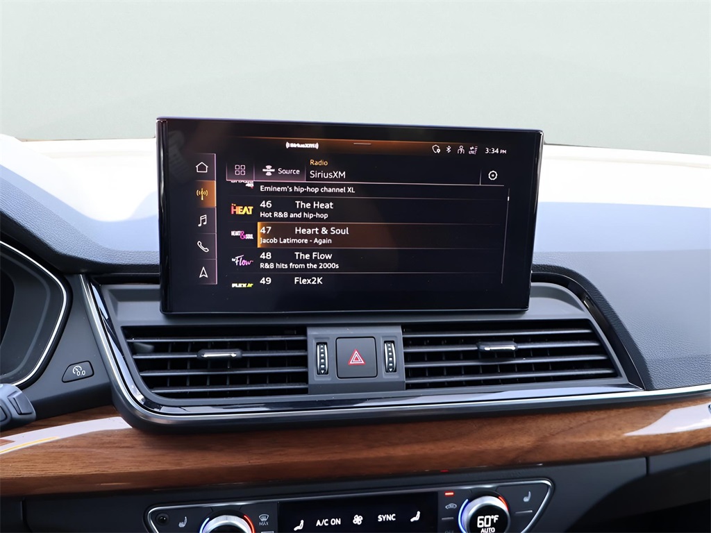 2023 Audi Q5 40 Premium Plus photo 21