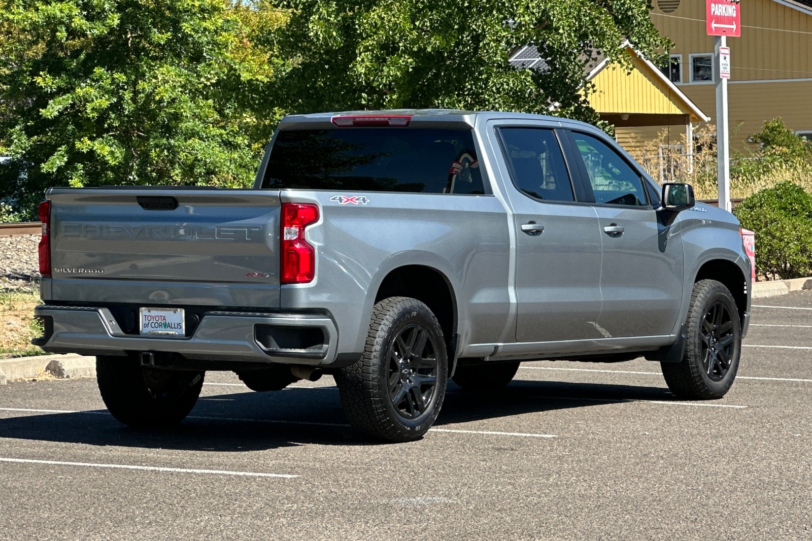 2024 Chevrolet Silverado 1500 RST photo 4