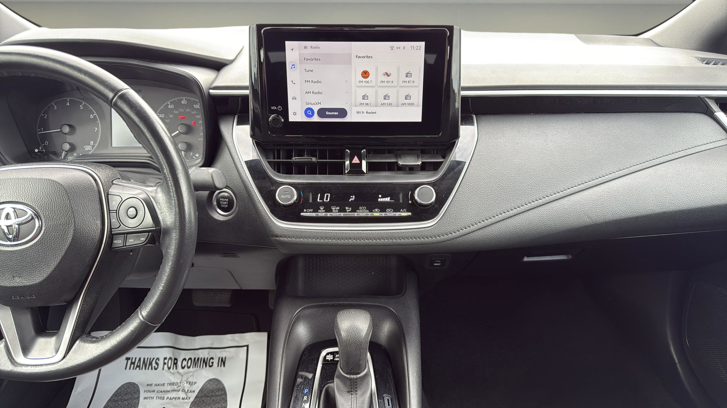 2023 Toyota Corolla SE photo 9