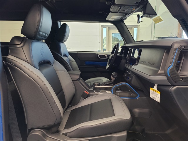 2024 Ford Bronco Black Diamond photo 16