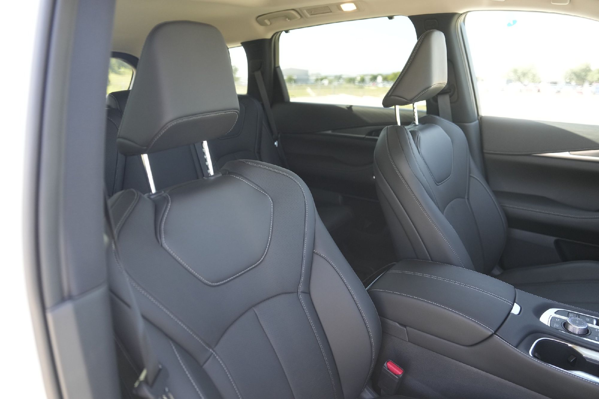 2026 Infiniti QX60 Luxe photo 14