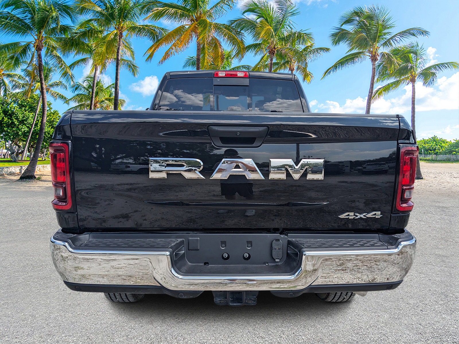 2025 Ram 2500 Tradesman photo 4