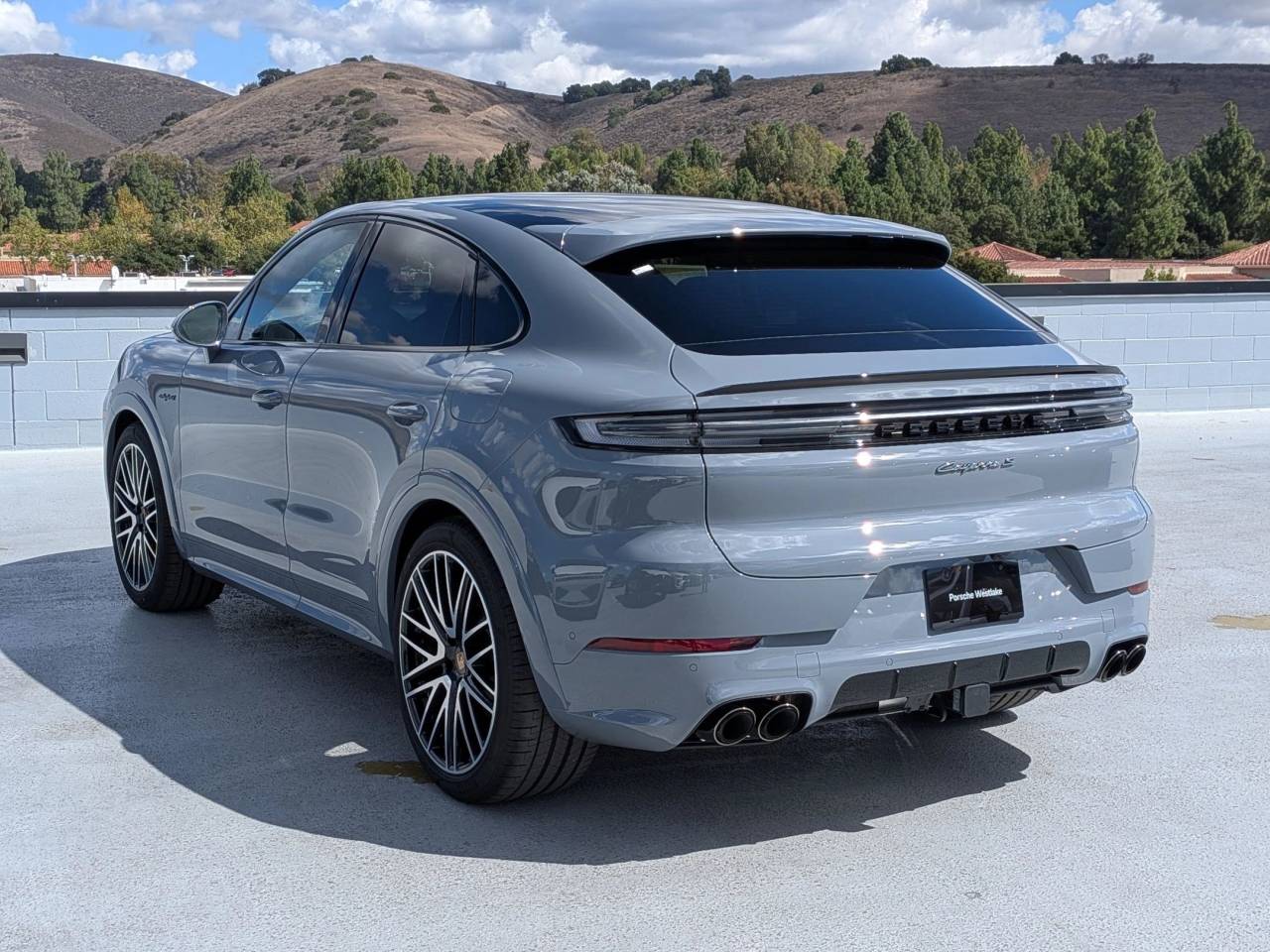 2026 Porsche Cayenne S E-Hybrid Coupe photo 3