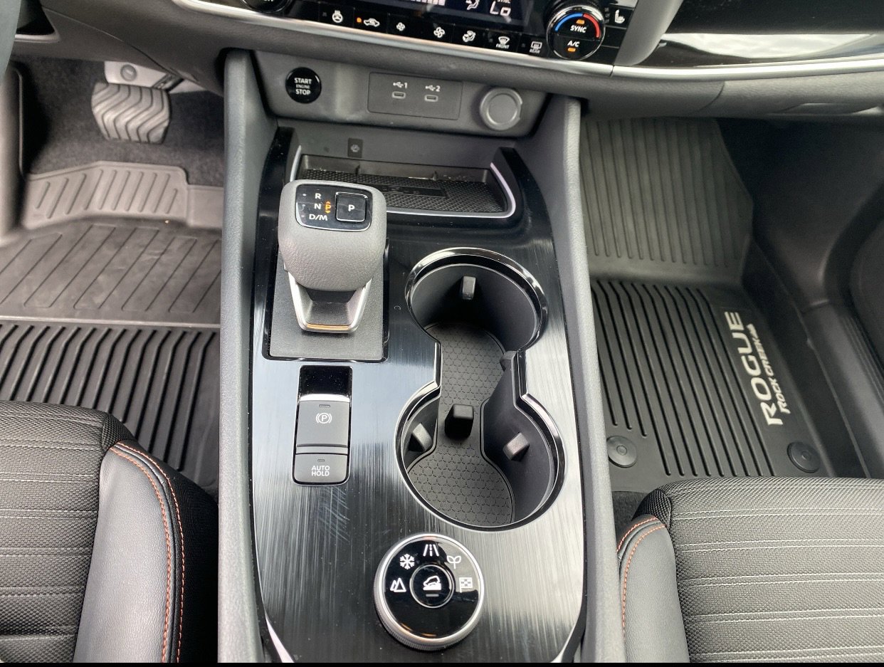 2025 Nissan Rogue SV photo 11