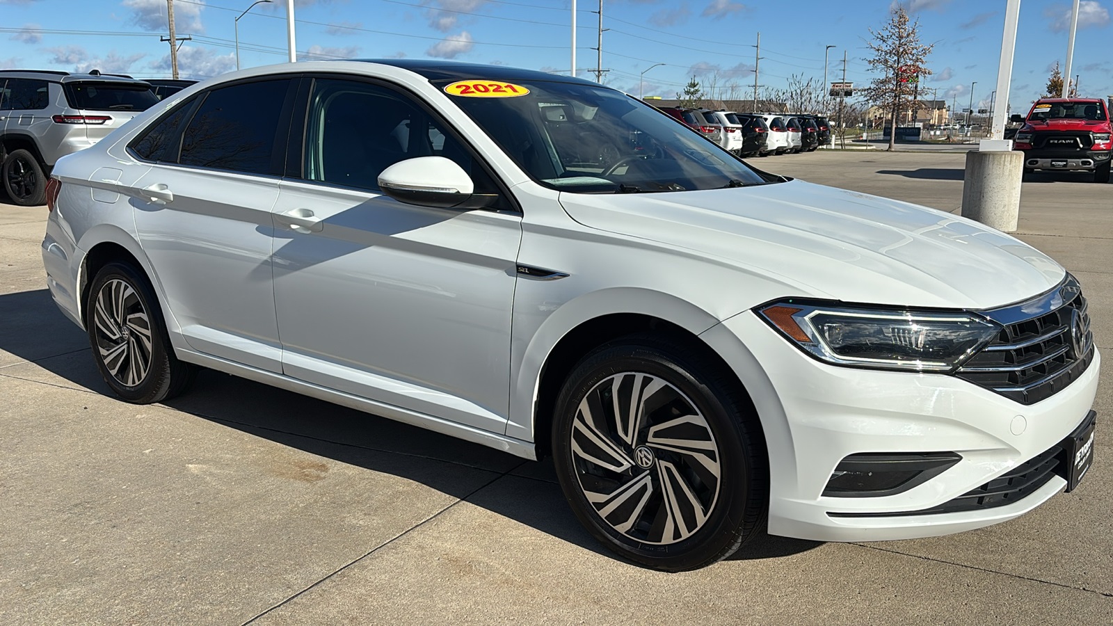 2021 Volkswagen Jetta SEL Premium's photo