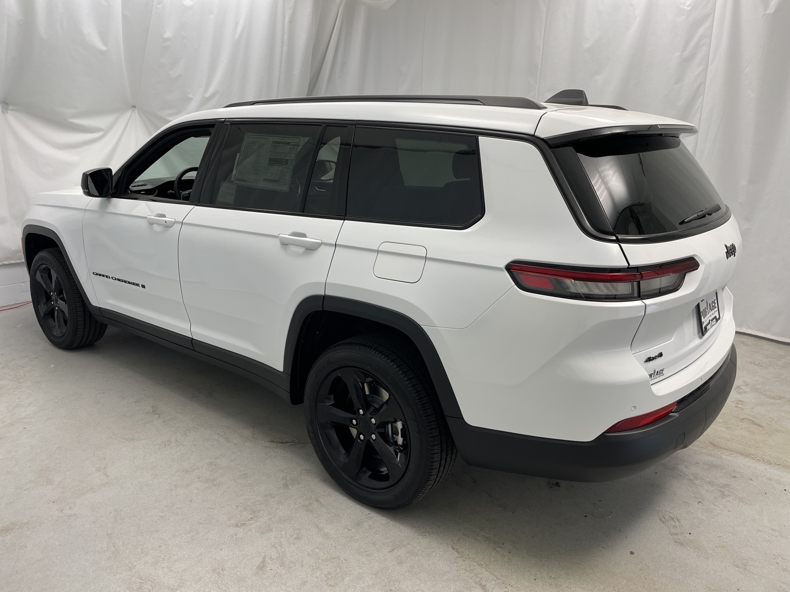 2025 Jeep Grand Cherokee Altitude X photo 4