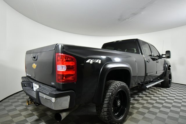 2012 Chevrolet Silverado 3500HD LTZ photo 10