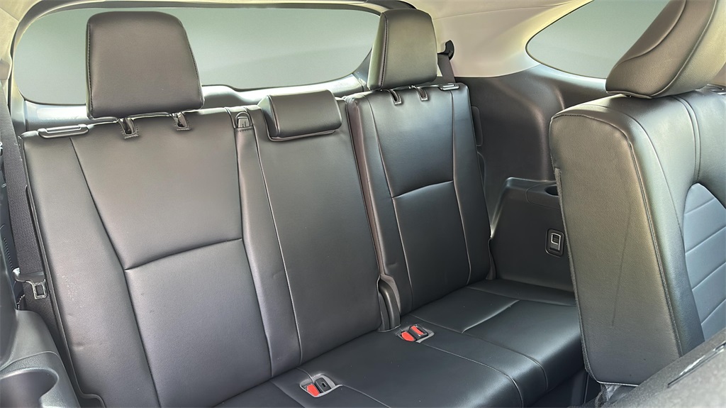 2022 Toyota Highlander XLE photo 14