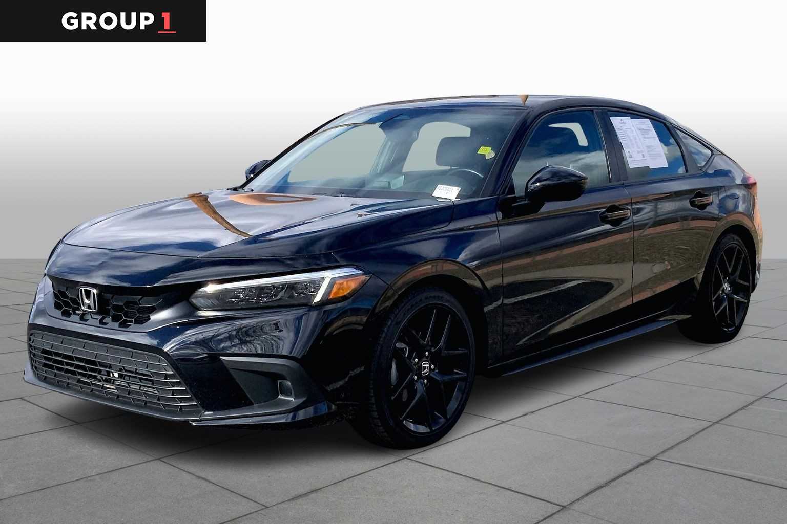 2024 Honda Civic Hatchback Sport's photo