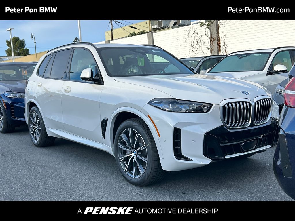 2026 BMW X5 50e's photo