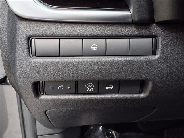 2023 Nissan Rogue SL photo 14